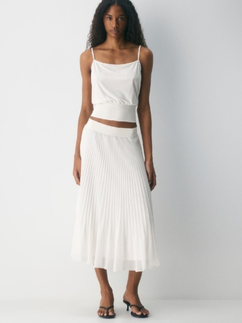 Aritzia White Pleated Midi Skirt L